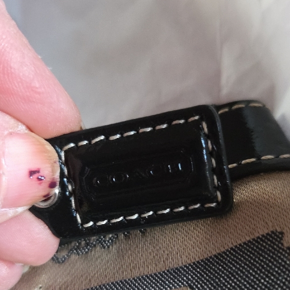 Coach Carriage Print Tan and Black Wristlet - Picture 6 of 6